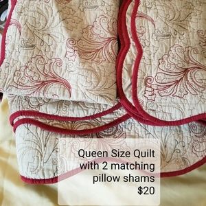 Queen Size Quilt with 2 matching Shams